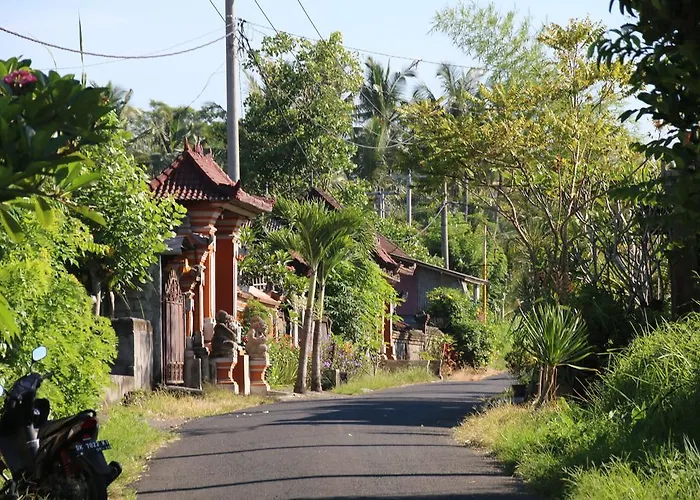 Pesantian And Warung ウブド
